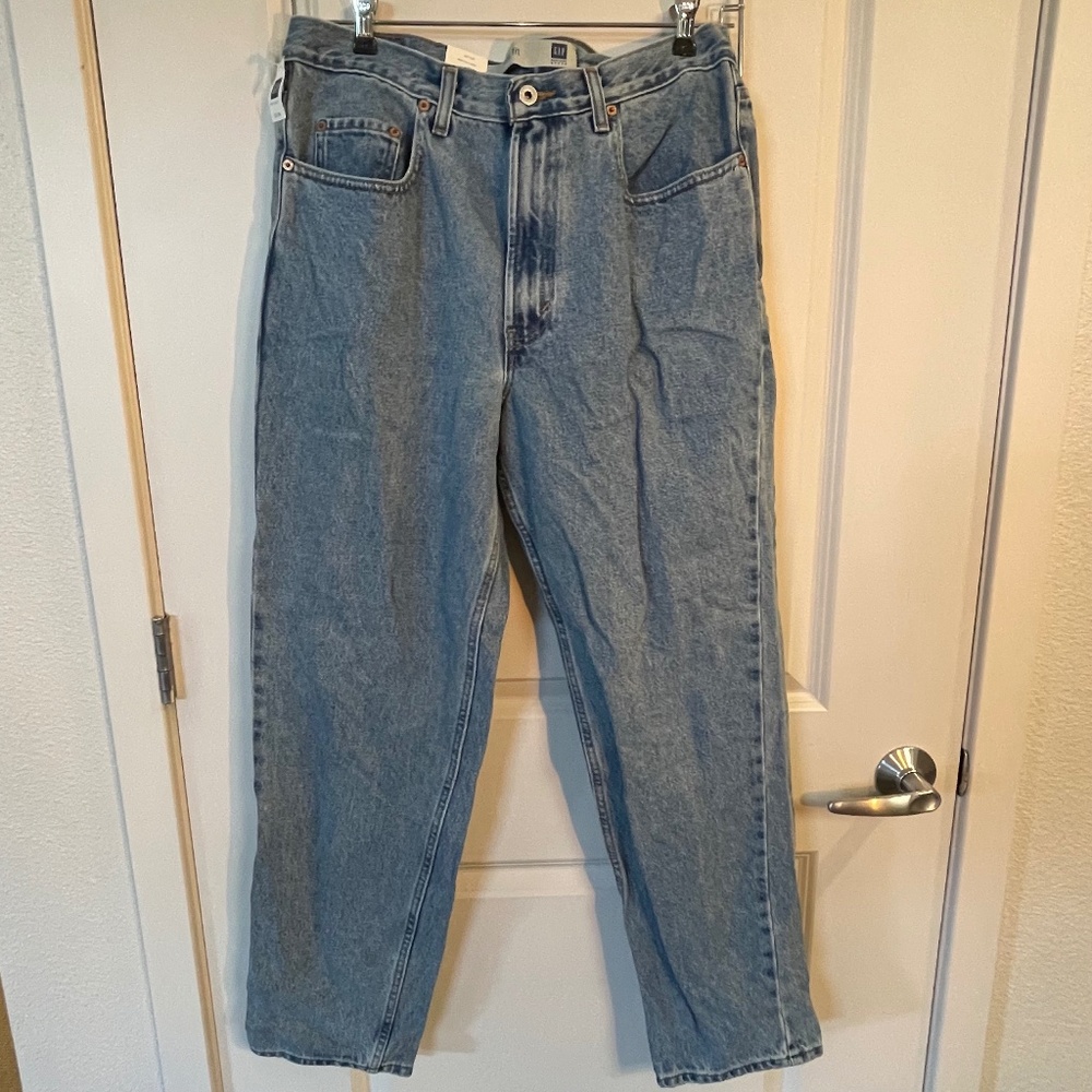 Light Washed Blue Jeans NWT 34x32